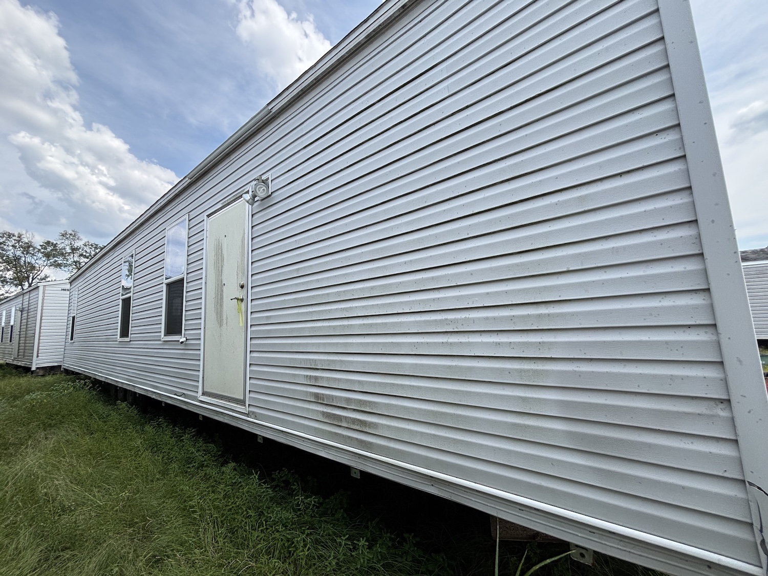 14 x 52 2 Beds 1 Bath Used Home