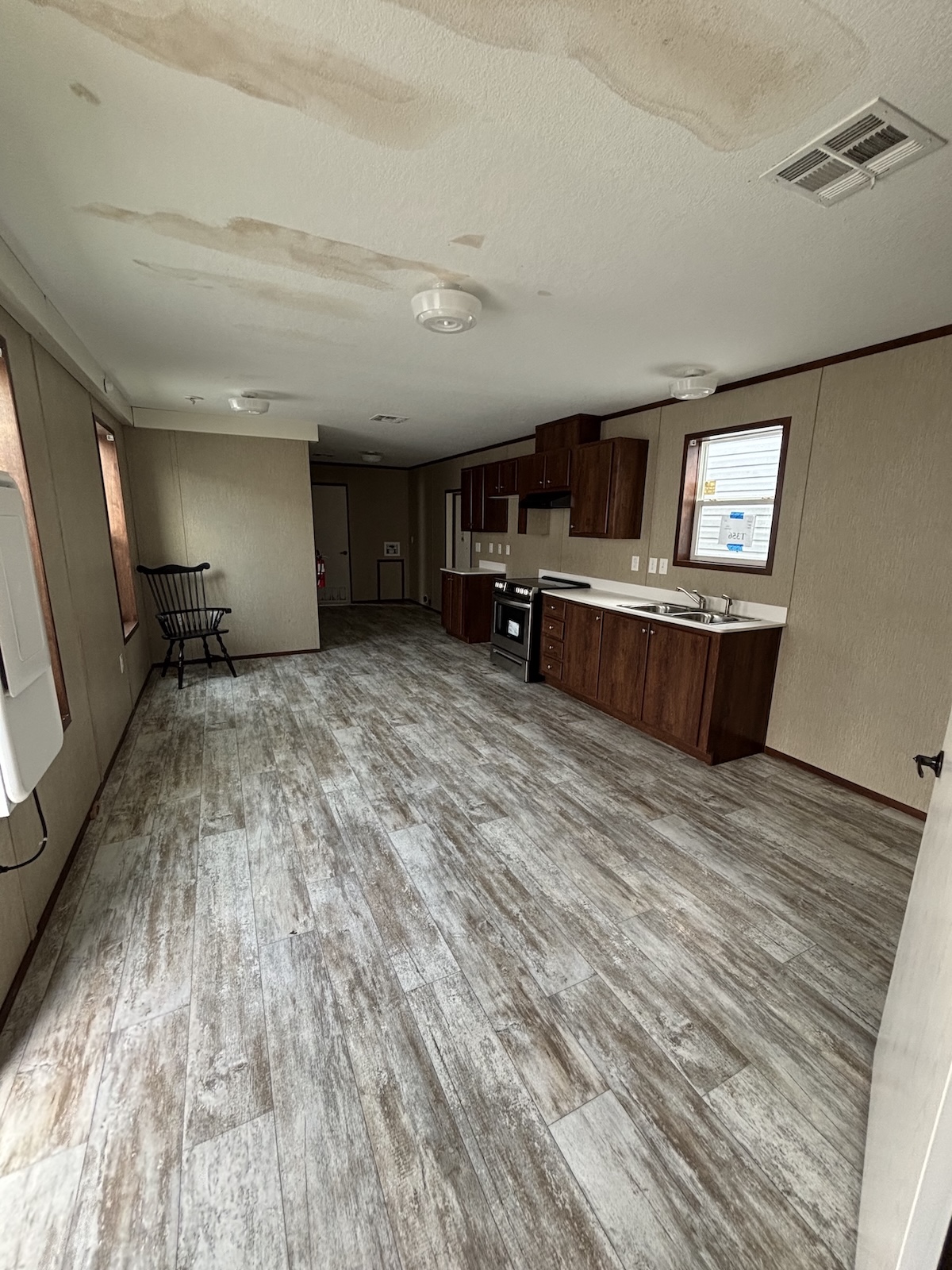 14 x 52 2 Beds 1 Bath Used Home